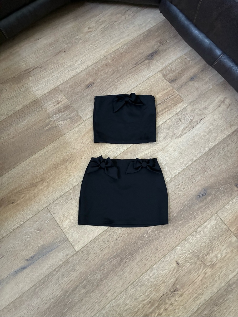 Edikted 2 piece set Black Bow-Accent Mini Skirt and bandeau XS